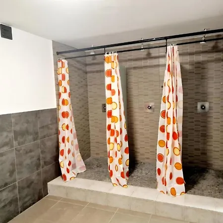 Hostel Arc House